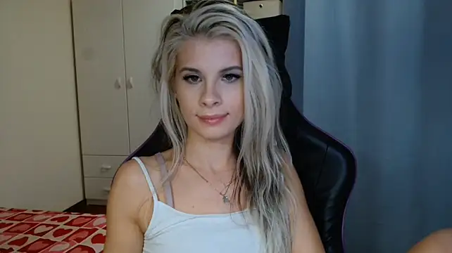 KristineGlow Live XXX-chat
