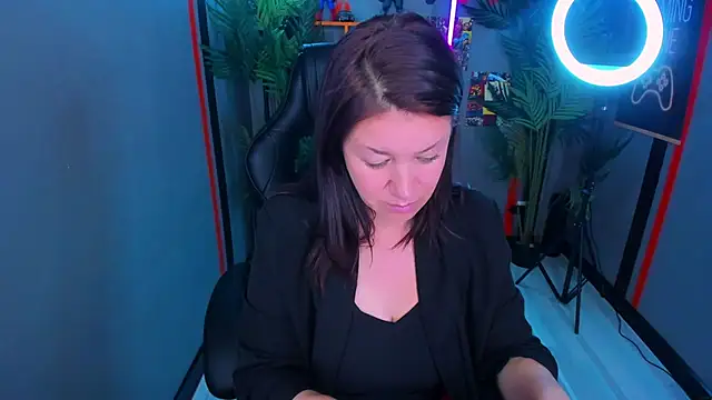 AnaMills live XXX chat