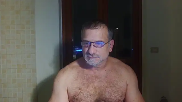 Mauro7788 Adlı Modelin Canlı XXX Sohbeti