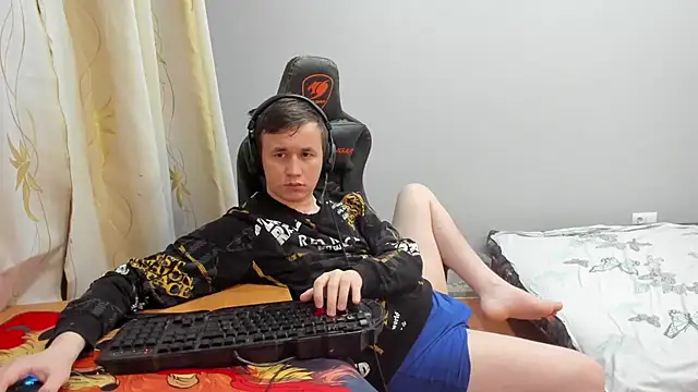 iliaskrislove's Live XXX Chat