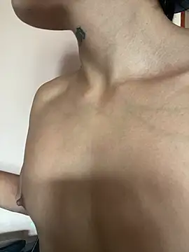 Foxxxjuansee Adlı Modelin Canlı XXX Sohbeti