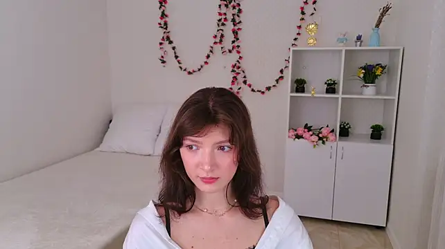 OwlEva live XXX chat