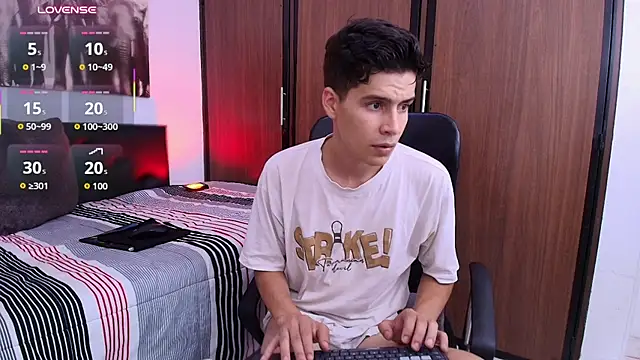 XXX chat uživo modela Jacob5_