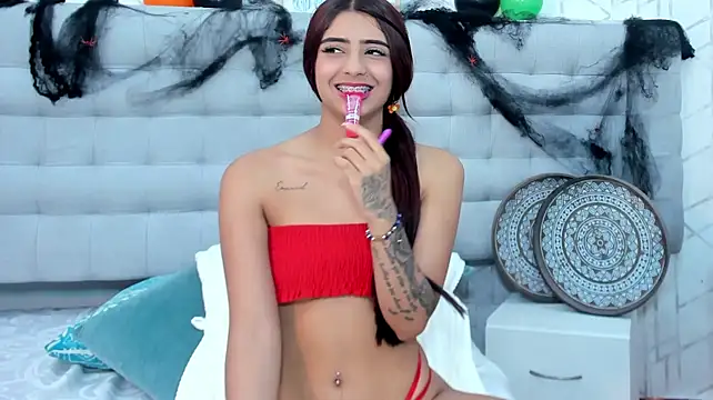 AnngelicMiller Adlı Modelin Canlı XXX Sohbeti