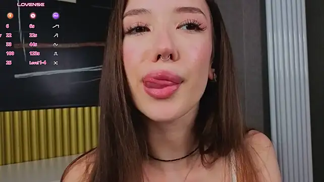 tinyanie Live XXX-chat