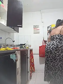 Shanttal0272's Live XXX Chat