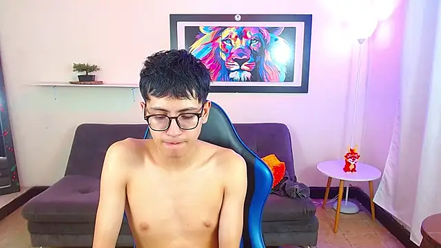 alexcum_18 Adlı Modelin Canlı XXX Sohbeti