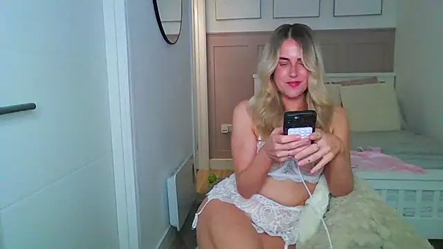 Millie-mae Adlı Modelin Canlı XXX Sohbeti