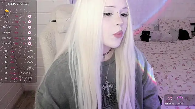 SelenaCute XXX чат на живо