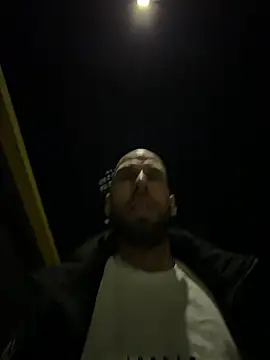 צ'אט XXX בשידור חי של _oliver_it