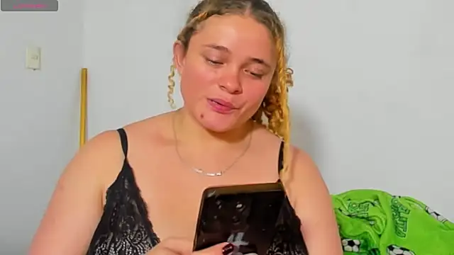 Chat +18 de Cherrysweetyx ao vivo