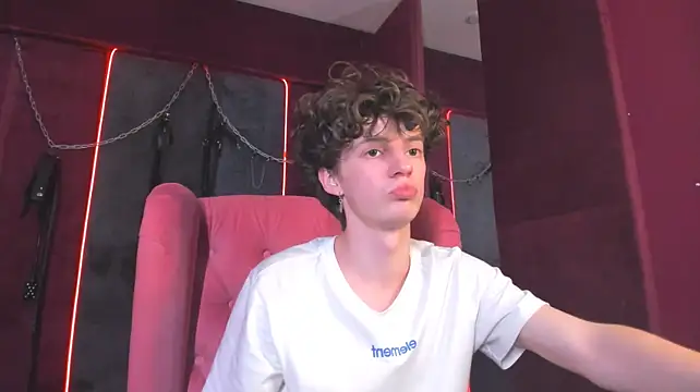 LukeSweet live XXX chat