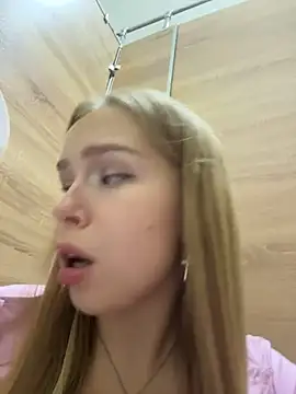 دردشة Liza_risky الجنسية المباشرة