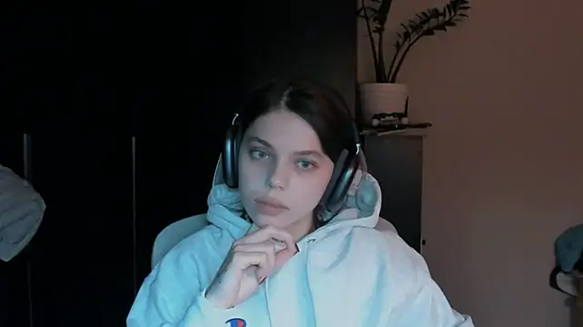 MelissaBrank Adlı Modelin Canlı XXX Sohbeti
