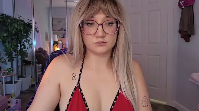 Chat +18 de GoddessEmmy ao vivo