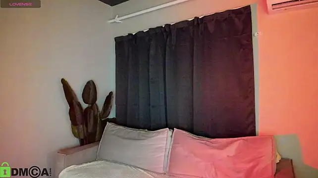 LaslyAngel XXX чат на живо
