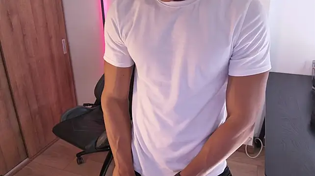 Liam_V Adlı Modelin Web Kamerası Şovu