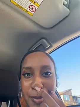 Your_Paris Chat XXX live
