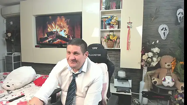 Chatroom XXX en direct de SpartacusDaddy48