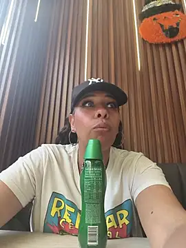 Ivon_C live XXX chat