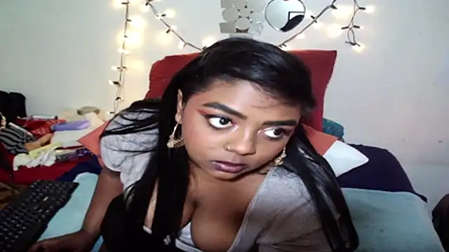 צ'אט XXX בשידור חי של Indian_FireXX