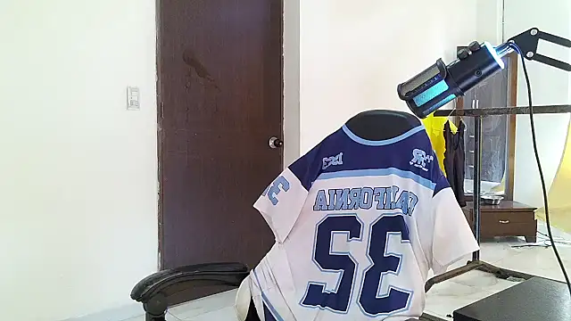 aronmiller404 Chat XXX live