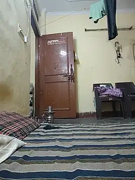 Couple-deshi35 Adlı Modelin Canlı XXX Sohbeti