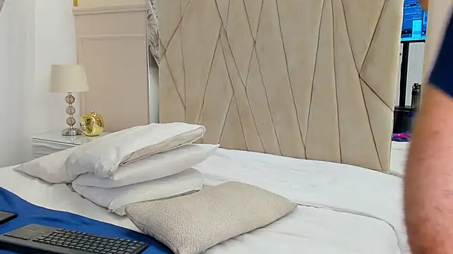Adrien_Monteiro Adlı Modelin Canlı XXX Sohbeti