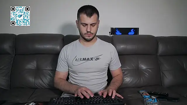 CrazyDom1 Chat XXX in diretta