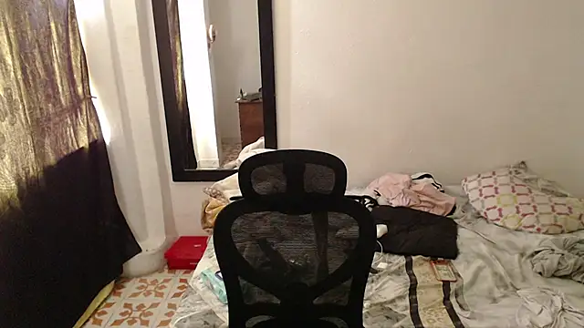 cloudsxxx Live XXX-chat