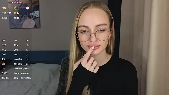 XXX chat uživo modela A_delina