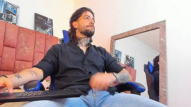ALPHA_MASTER1 élő XXX-chatje