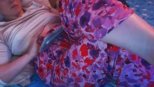 Addeliamclain – Naživo XXX chat