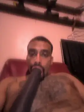 Cnutt310 লাইভ XXX চ্যাট