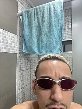 צ'אט XXX בשידור חי של Astro7raro