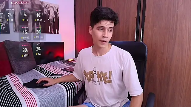 Jacob5_ Chat XXX live