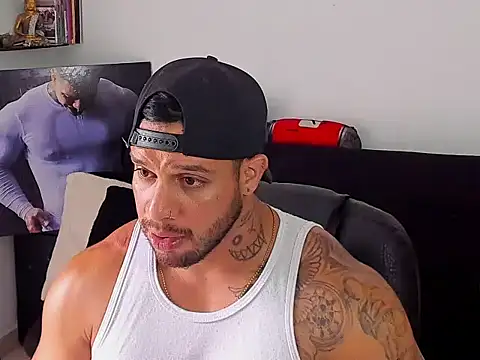 MarckMathews Live XXX-chat