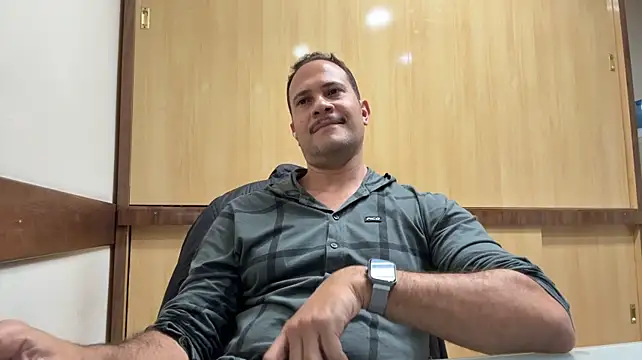 Chat +18 de rick503835 ao vivo