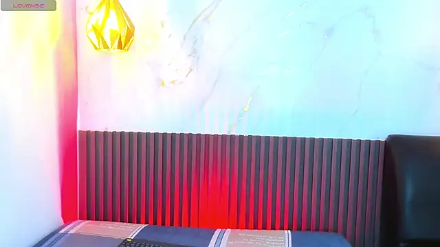 IzanAriasのライブXXXチャット