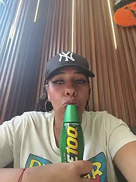 Chat XXX ao vivo de Ivon_C