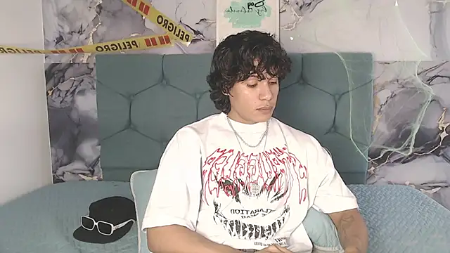 MaximilianRoth 即時 XXX 聊天