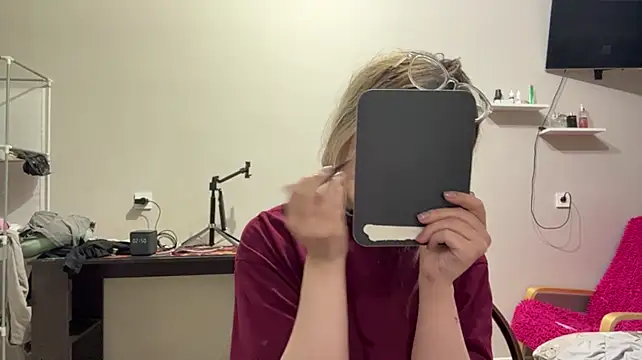 miafruit live XXX chat