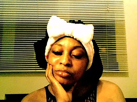 ORUOMA's Live XXX Chat