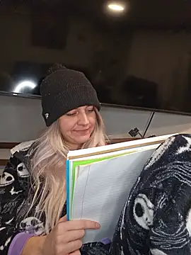 ScarletsWeb élő XXX-chatje