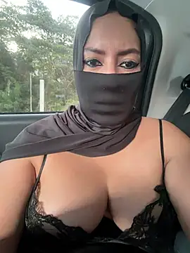 Qamar_Khalifa Adlı Modelin Canlı XXX Sohbeti