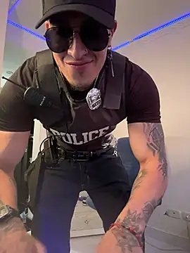 Chatroom XXX en direct de strongboy_
