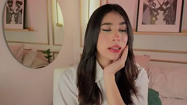 Nanami_ Adlı Modelin Canlı XXX Sohbeti