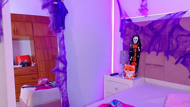 Chat +18 de Danna_Carson ao vivo