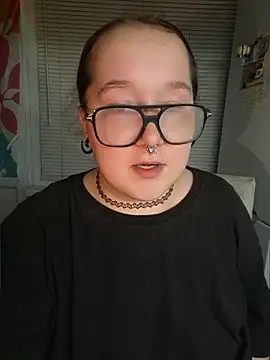 FionaDiorのライブXXXチャット