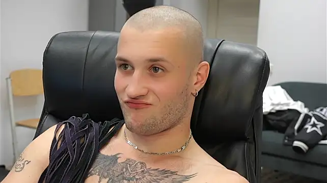 Онлайн чат XXX Igor_Wilde
